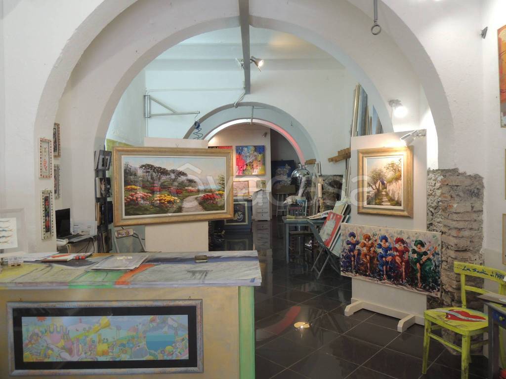 negozio in vendita a Genova in zona Sampierdarena