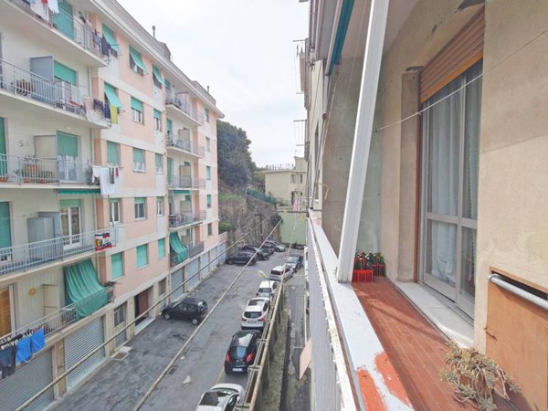appartamento in vendita a Genova in zona Certosa