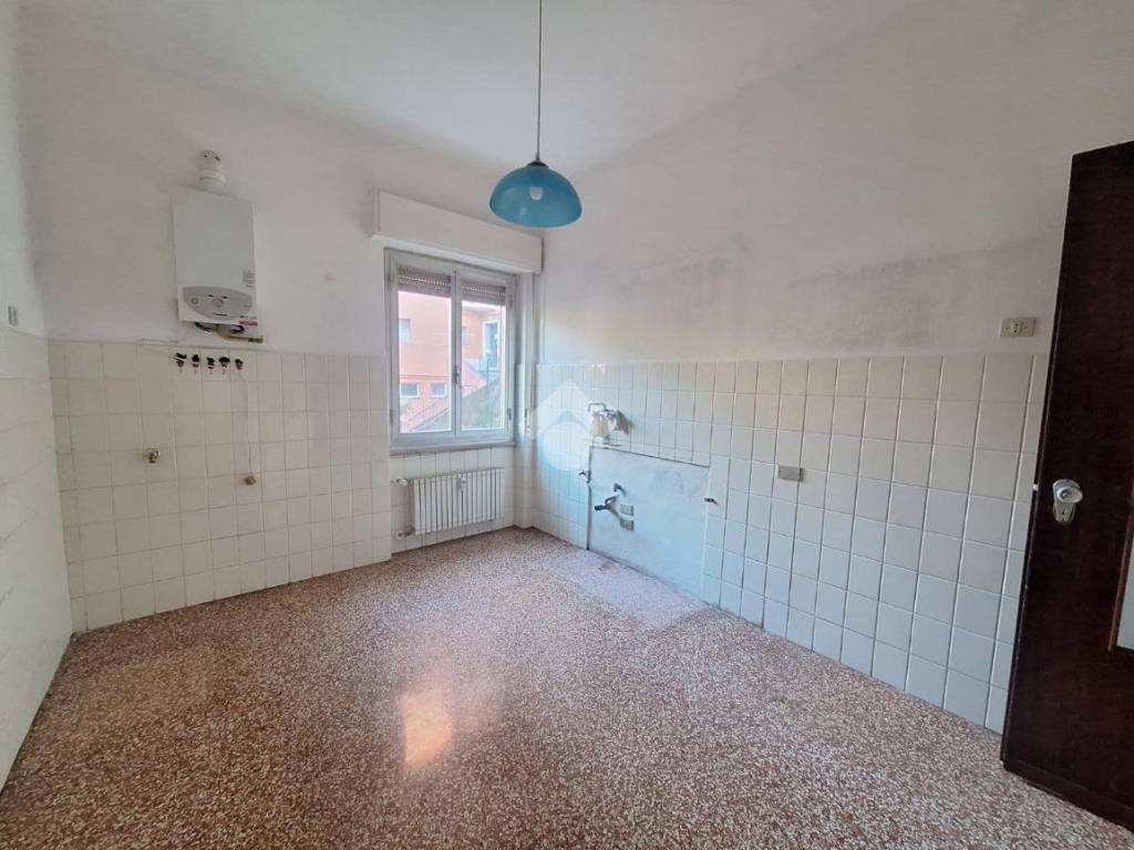 appartamento in vendita a Genova in zona Bolzaneto