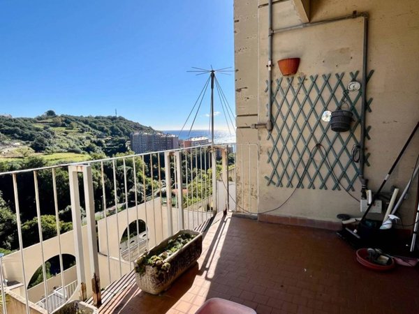 appartamento in vendita a Genova in zona Palmaro / Pra'