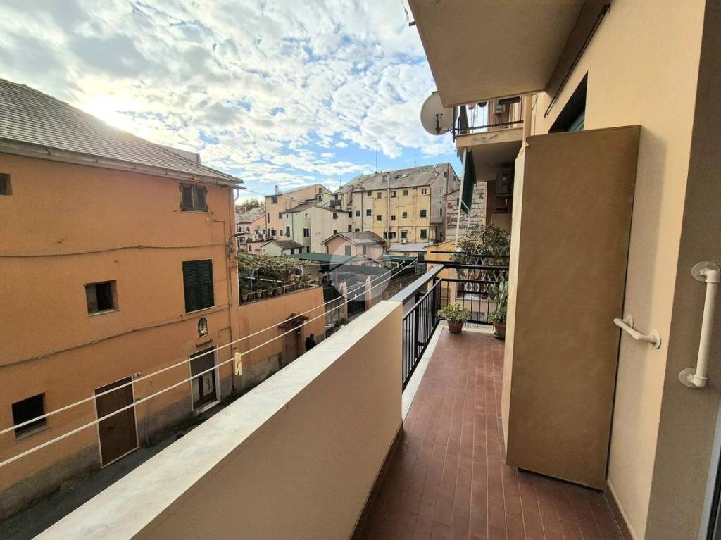 appartamento in vendita a Genova in zona Palmaro / Pra'