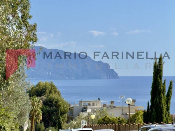 appartamento in vendita a Genova in zona Nervi