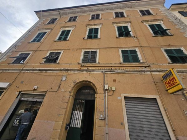appartamento in vendita a Genova in zona Sampierdarena