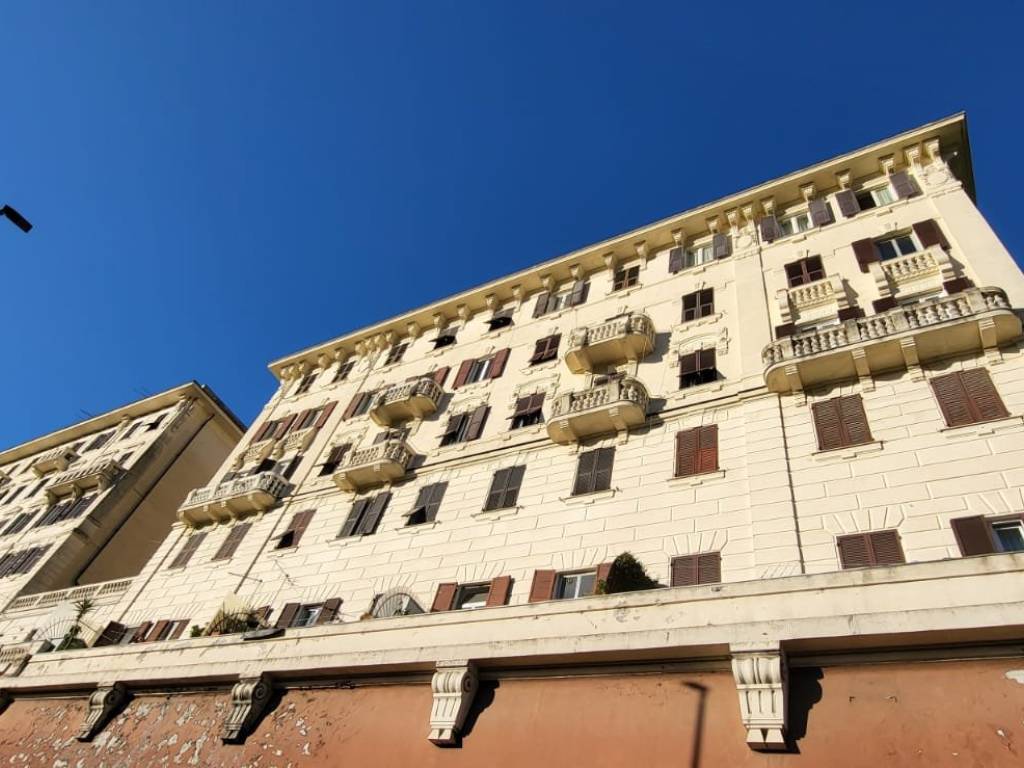 appartamento in vendita a Genova in zona Marassi