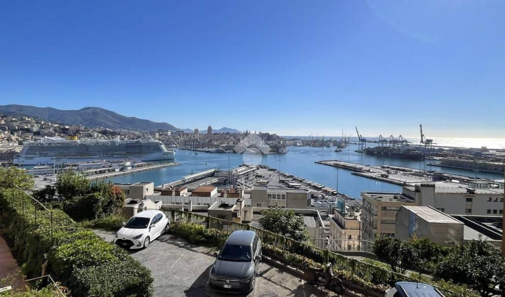 appartamento in vendita a Genova in zona DiNegro