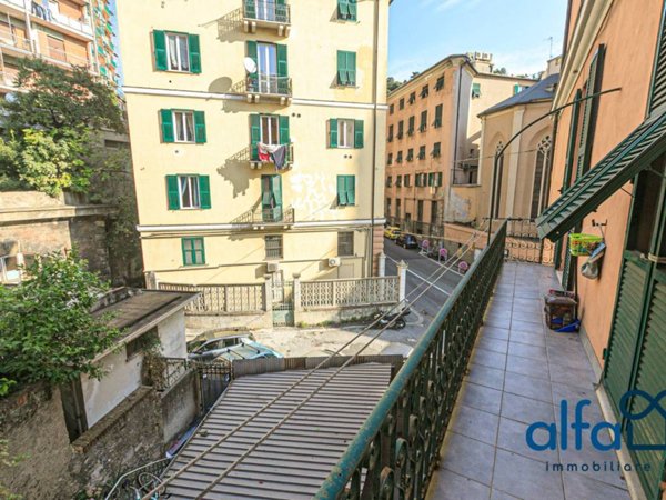 appartamento in vendita a Genova in zona Lagaccio / Granarolo