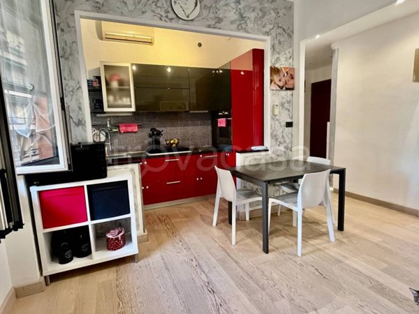 appartamento in vendita a Genova in zona Sestri Ponente