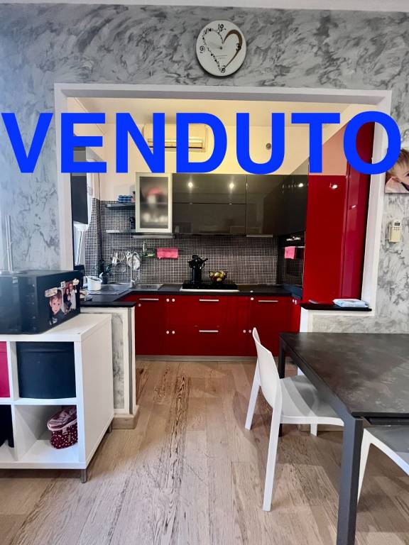 appartamento in vendita a Genova in zona Sestri Ponente