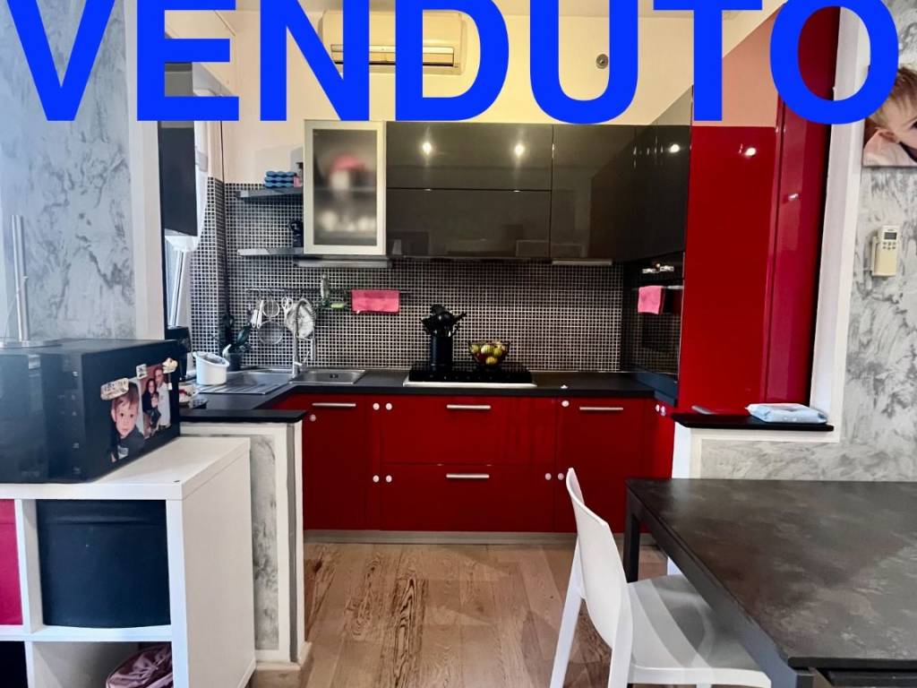 appartamento in vendita a Genova in zona Sestri Ponente