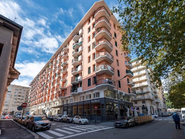 appartamento in vendita a Genova in zona Foce