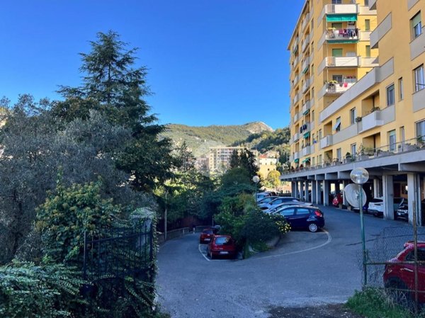 appartamento in vendita a Genova in zona Quezzi