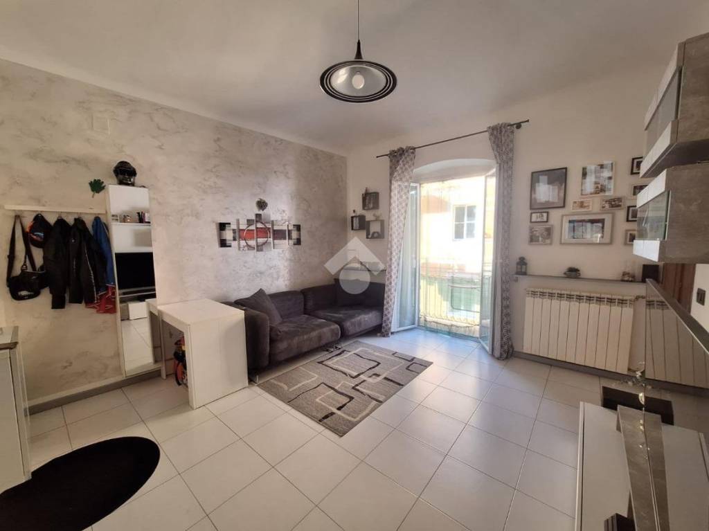 appartamento in vendita a Genova in zona Bolzaneto