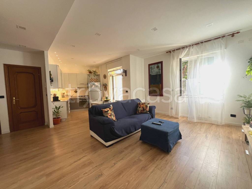 appartamento in vendita a Genova in zona Palmaro / Pra'