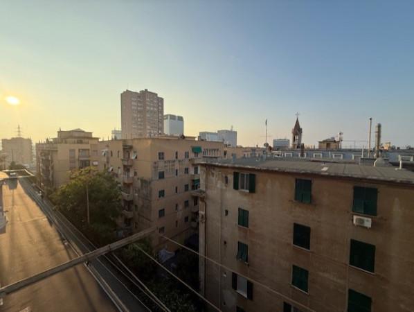 appartamento in vendita a Genova in zona Sottoripa / Maddalena / Molo