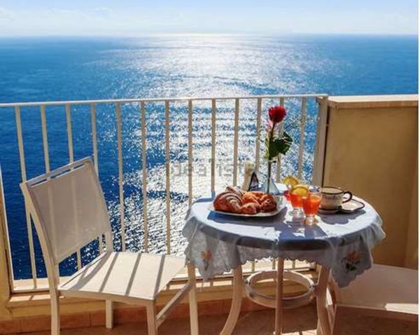 appartamento in vendita a Genova in zona Foce