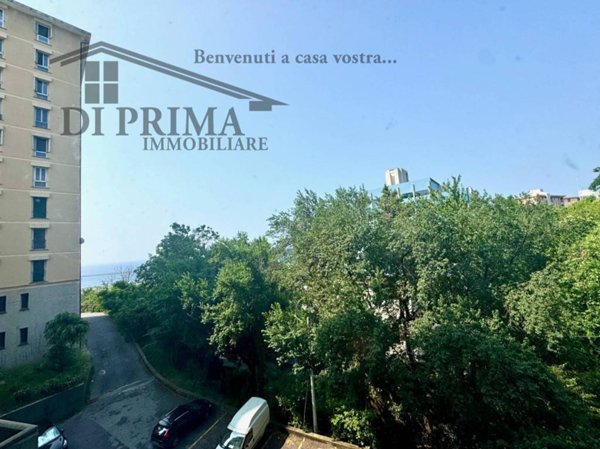 appartamento in vendita a Genova in zona Palmaro / Pra'