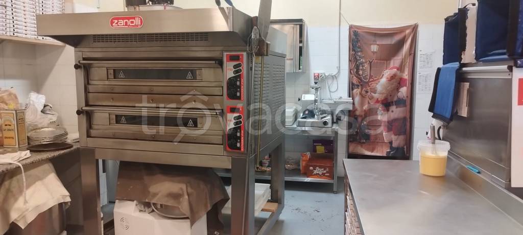 negozio in vendita a Genova in zona Marassi