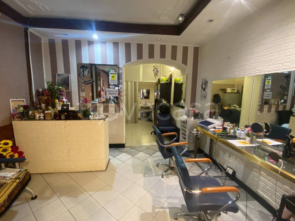 negozio in vendita a Genova in zona Sampierdarena