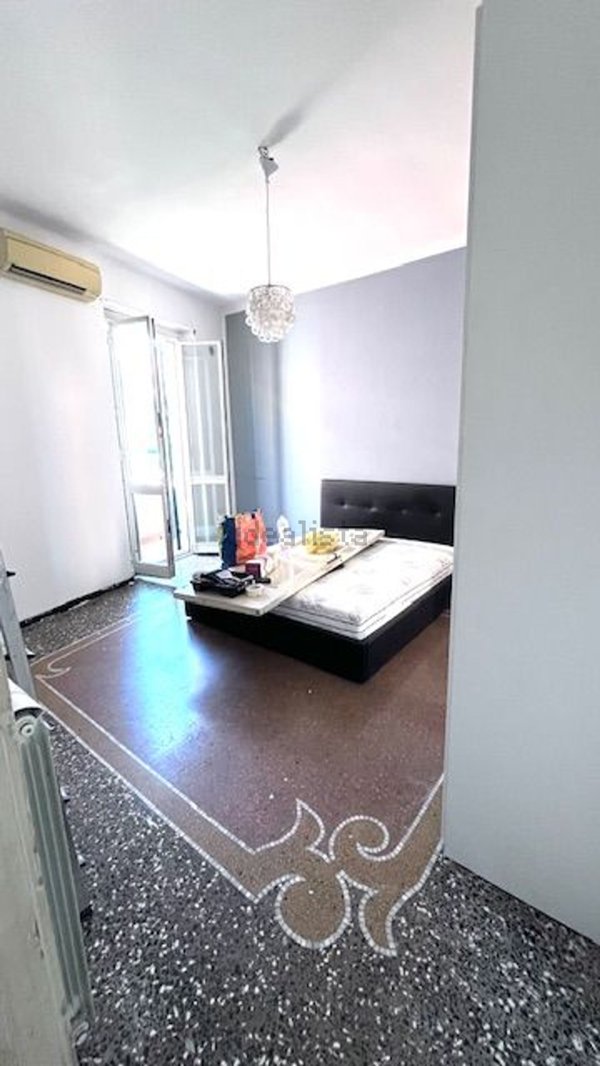 appartamento in vendita a Genova in zona Rivarolo