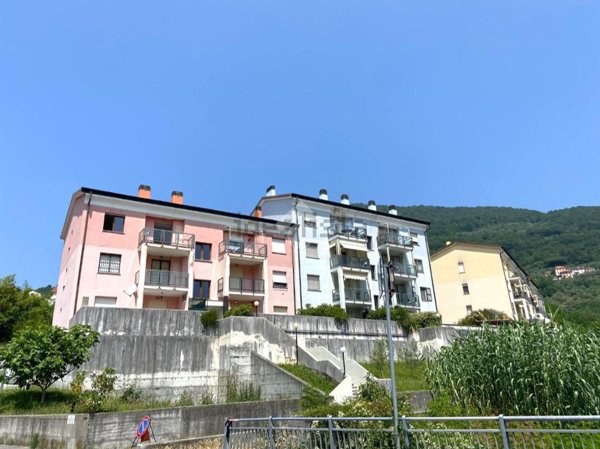 appartamento in vendita a Genova in zona Struppa