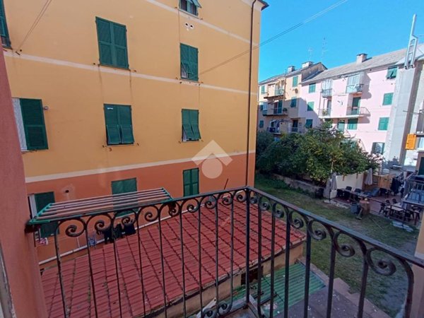 appartamento in vendita a Genova in zona Sestri Ponente