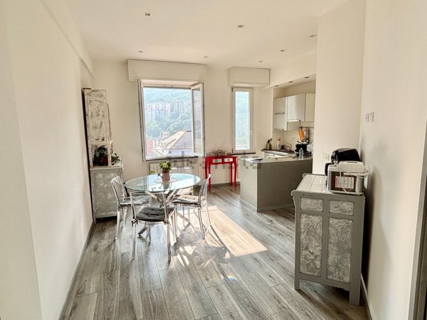 appartamento in vendita a Genova in zona Staglieno