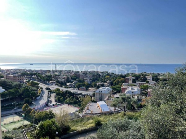 appartamento in vendita a Genova in zona Quarto dei Mille