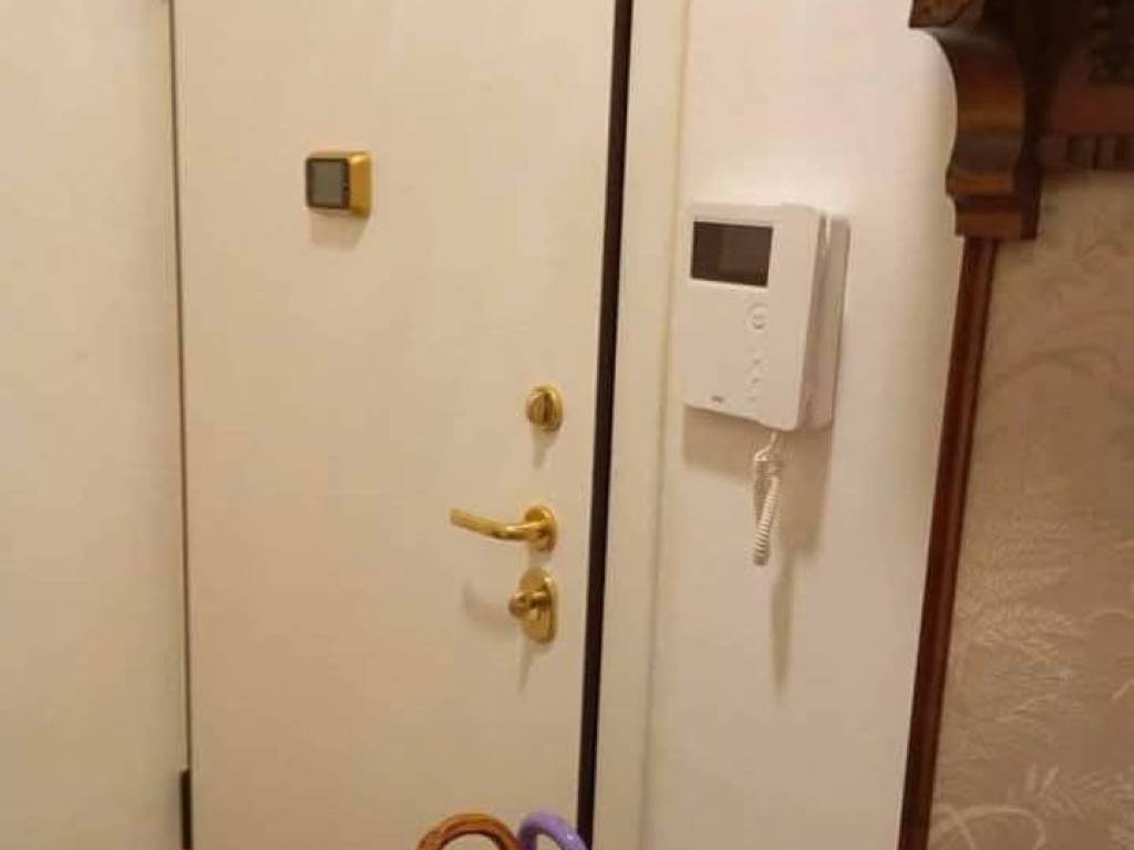 appartamento in vendita a Genova in zona Sestri Ponente