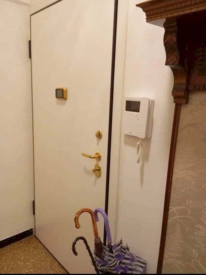 appartamento in vendita a Genova in zona Sestri Ponente