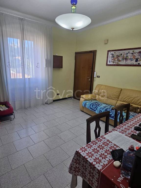 appartamento in vendita a Genova in zona Sestri Ponente