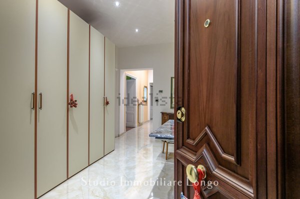 appartamento in vendita a Genova in zona Foce