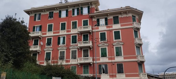 appartamento in vendita a Genova in zona Sestri Ponente