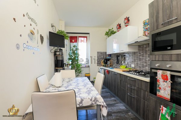 appartamento in vendita a Genova in zona Staglieno