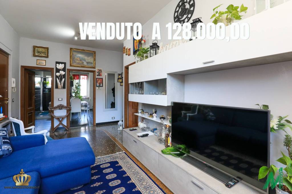 appartamento in vendita a Genova in zona Staglieno