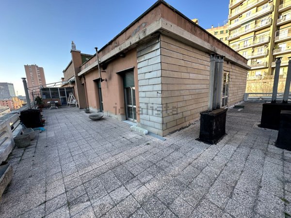 appartamento in vendita a Genova in zona Sampierdarena