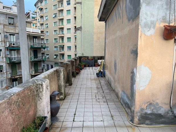 appartamento in vendita a Genova in zona Sampierdarena