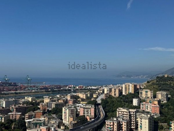 appartamento in vendita a Genova in zona Palmaro / Pra'
