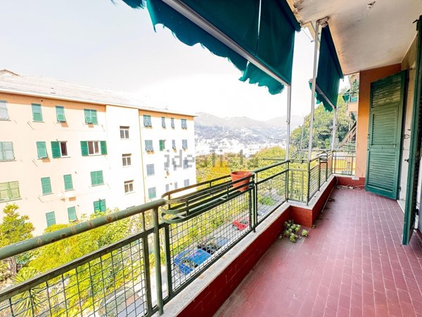 appartamento in vendita a Genova in zona Rivarolo
