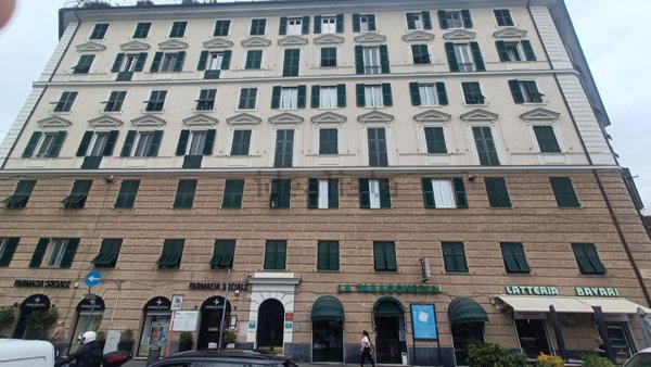 appartamento in vendita a Genova in zona Foce