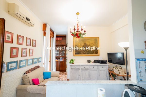 appartamento in vendita a Genova in zona Sestri Ponente