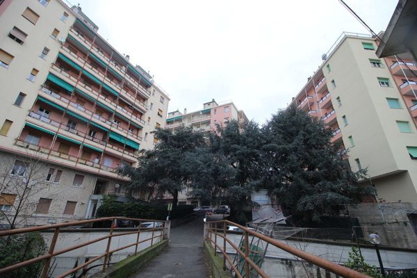 appartamento in vendita a Genova in zona Palmaro / Pra'