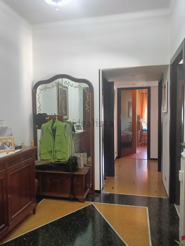 appartamento in vendita a Genova in zona Molassana