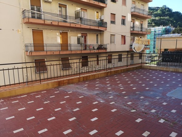 appartamento in vendita a Genova in zona Palmaro / Pra'