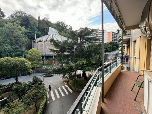 appartamento in vendita a Genova in zona Pegli
