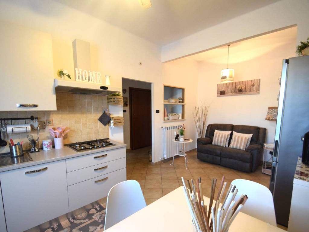 appartamento in vendita a Genova in zona Palmaro / Pra'