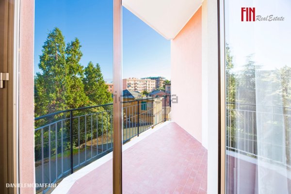 appartamento in vendita a Genova in zona Sturla