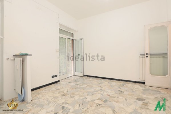 appartamento in vendita a Genova in zona Sturla