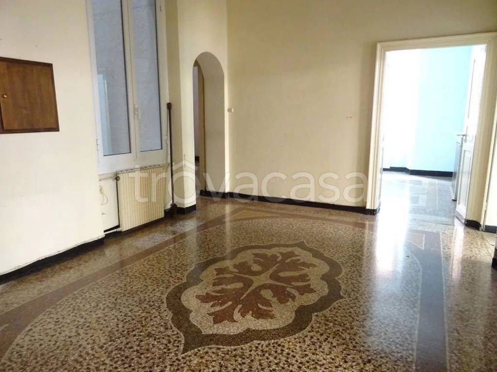 appartamento in vendita a Genova in zona Carignano