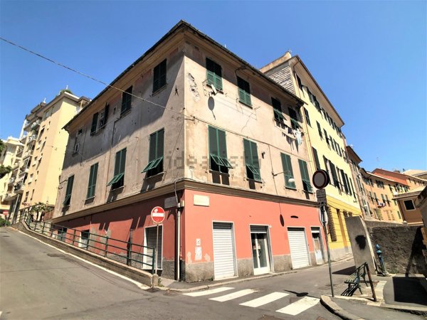 appartamento in vendita a Genova in zona Voltri