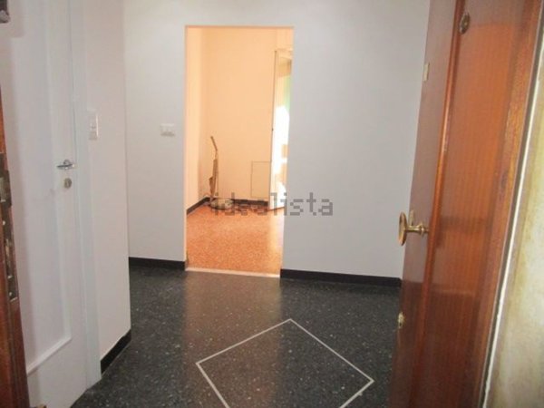appartamento in vendita a Genova in zona Staglieno